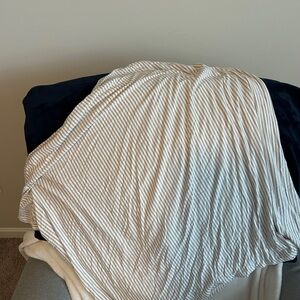 Nursing cover stripe